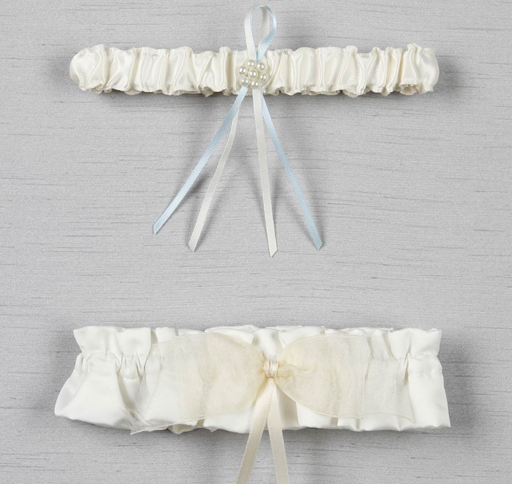 Tres Beau Wedding Garter Set