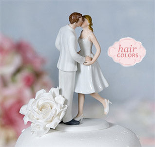 Leg Pop Kissing Bride &amp; Groom Cake Topper