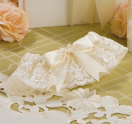 Chantilly Lace Wedding Garter Set