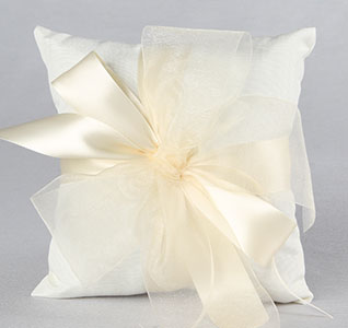 Tres Beau Ring Bearer Pillow