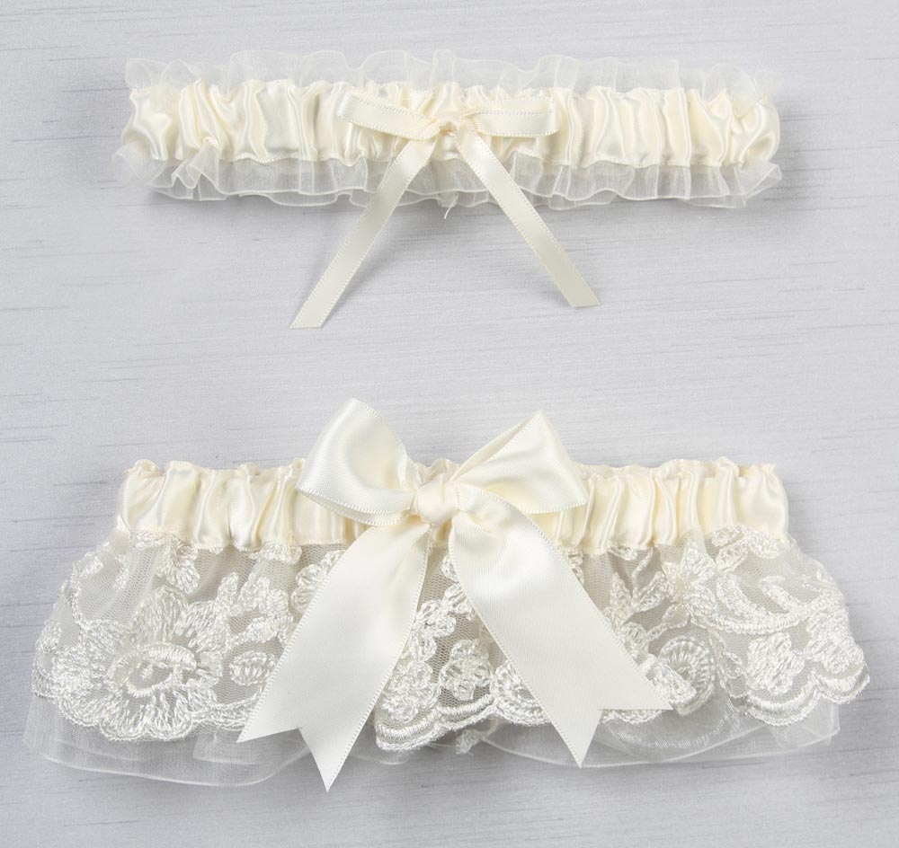 Chantilly Lace Wedding Garter Set