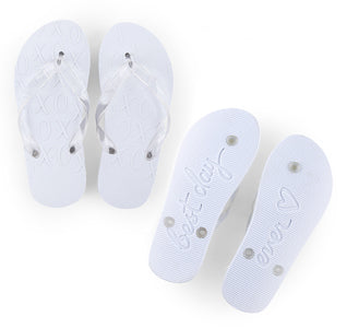 White XO Embossed Women&#39;s Flip Flops