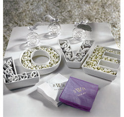 LOVE Ceramic Plate Set