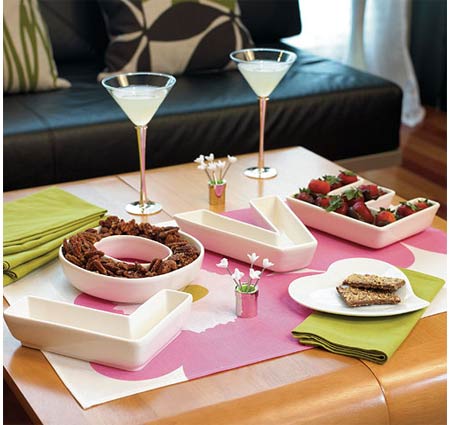 LOVE Ceramic Plate Set