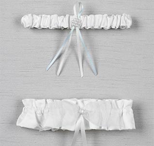 Tres Beau Wedding Garter Set