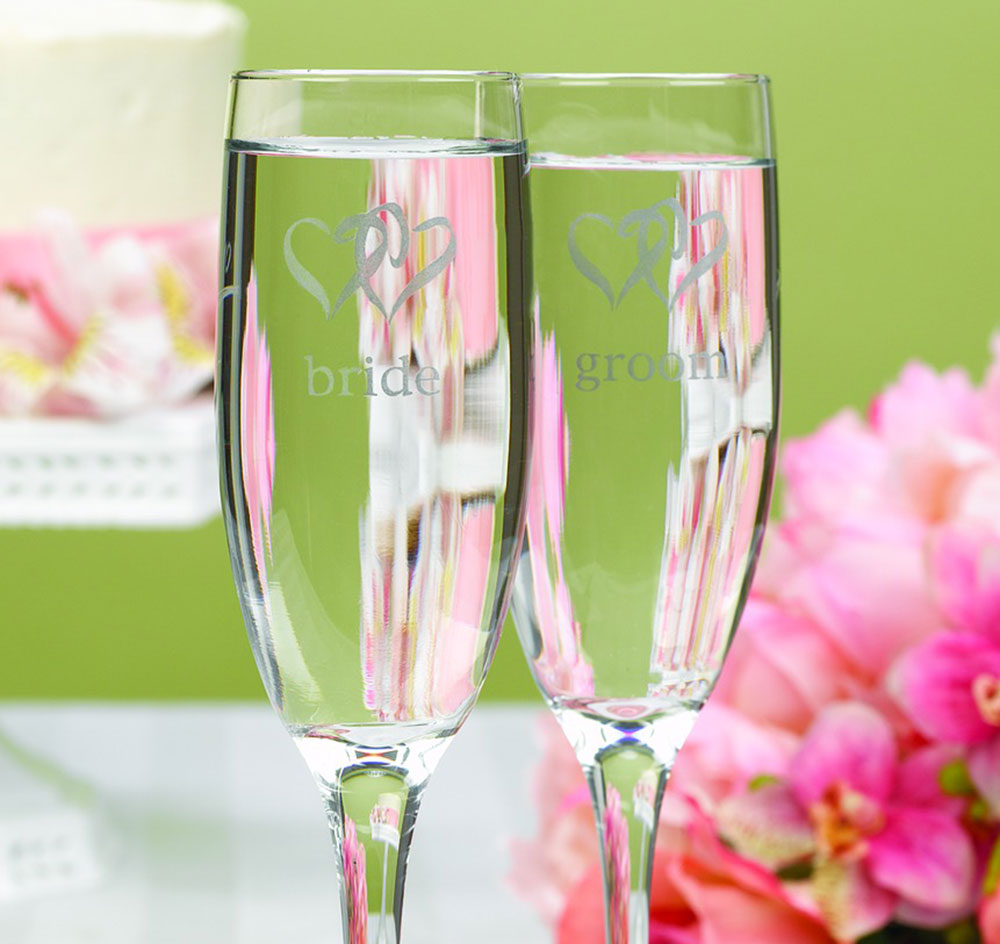Bride &amp; Groom Hearts Wedding Toasting Flutes
